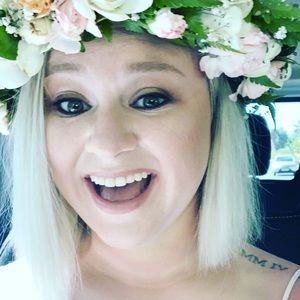 Meet your Posher, Courtney